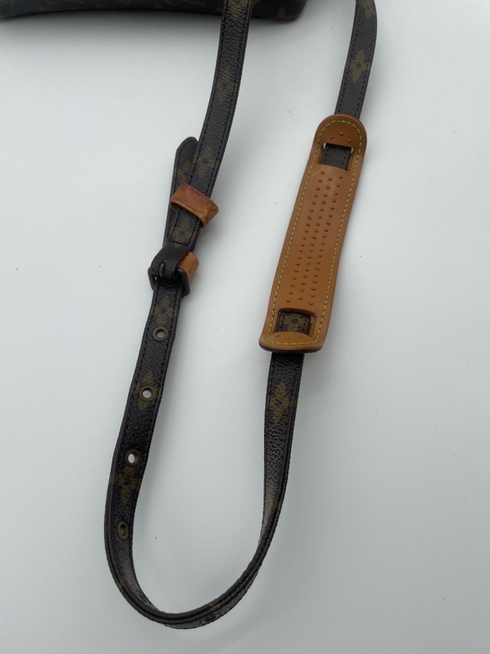 Louis Vuitton Pochette Marley Bandouliere Monogram Crossbody - Picture 10 of 12